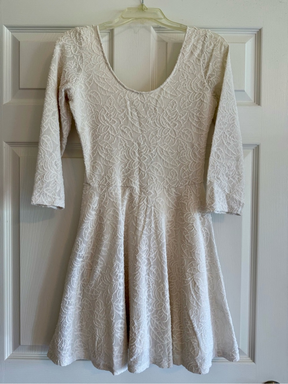 Abercrombie & Fitch Cream Lace Long-Sleeve Fit & Flare Dress